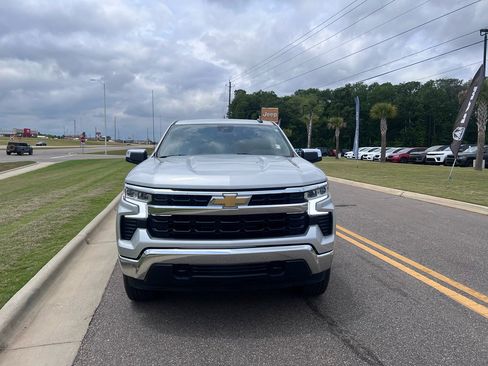 Used 2022 Chevrolet Silverado 1500 LT AWD/4WD image 12