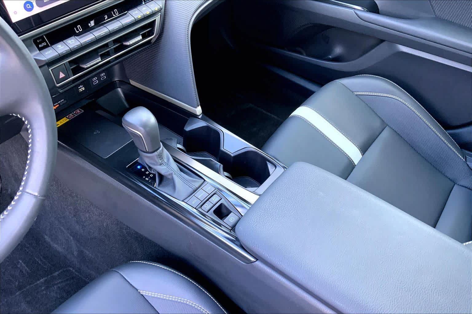 Used 2025 Toyota Camry SE w/ Multimedia Upgrade Package FWD image 16