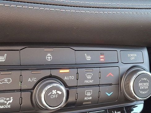 Used 2022 Dodge Durango GT image 24