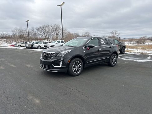 Used 2021 Cadillac XT5 Premium Luxury image 3