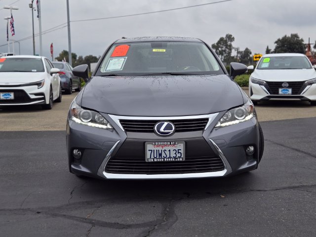 Used 2017 Lexus CT 200h FWD image 2