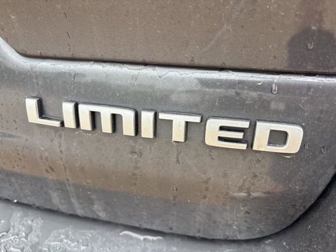 Used 2025 Jeep Grand Cherokee Limited w/ Trailer Tow Package AWD/4WD image 10