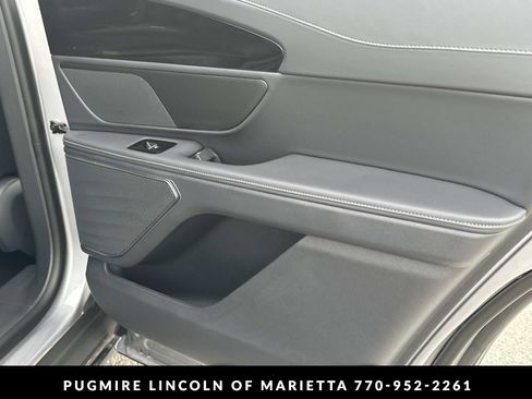 New 2026 Lincoln Nautilus Premier AWD/4WD image 32