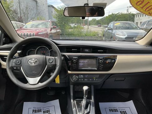 Used 2016 Toyota Corolla LE FWD image 13