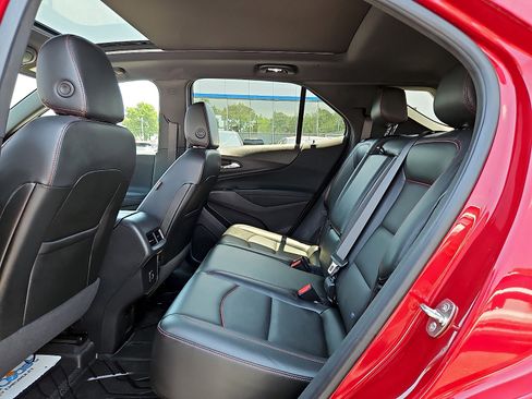 Certified 2023 Chevrolet Equinox RS w/ RS Leather Package AWD/4WD image 12