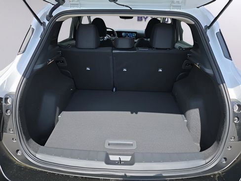 New 2026 Nissan Kicks SV w/ SV Premium Package image 32