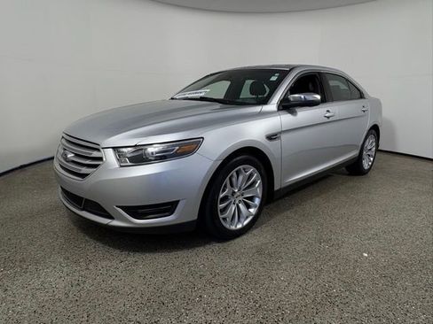 Used 2018 Ford Taurus Limited image 15