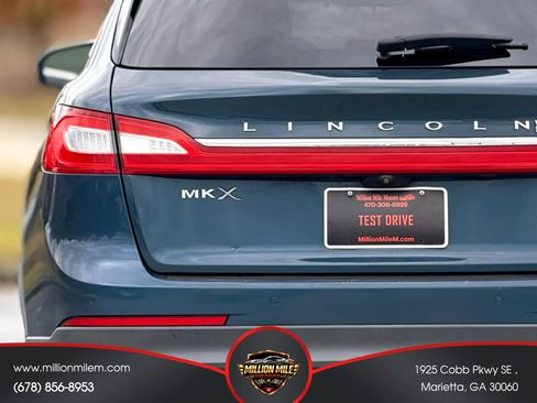 Used 2016 Lincoln MKX Reserve w/ Technology Package FWD image 13