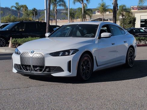 Used 2025 BMW i4 xDrive40i w/ Parking Assistance Package image 5