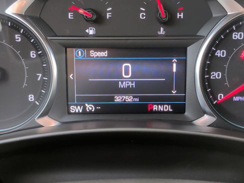 Used 2023 Chevrolet Equinox RS image 22