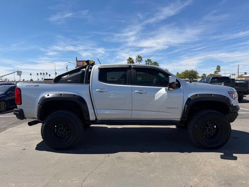 Used 2020 Chevrolet Colorado ZR2 w/ ZR2 Dusk Special Edition image 13