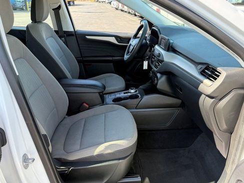Used 2022 Ford Escape S image 23