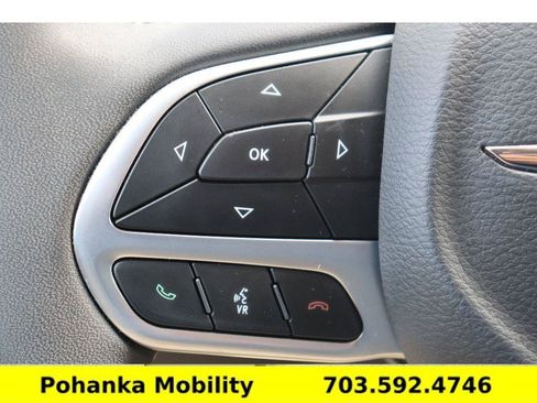 Used 2023 Chrysler Voyager LX FWD image 14