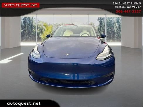 Used 2022 Tesla Model Y Long Range AWD/4WD image 2