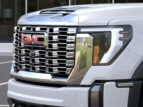 New 2025 GMC Sierra 3500 Denali w/ Technology Package image 37