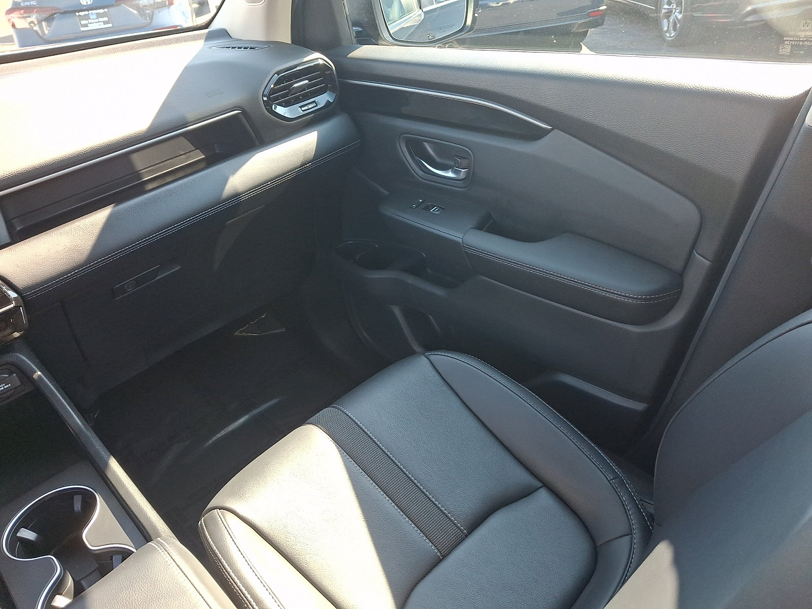 Used 2025 Honda Pilot EX-L image 12