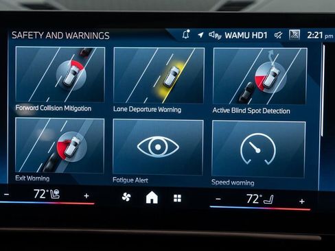 Used 2025 BMW X2 xDrive28i image 23