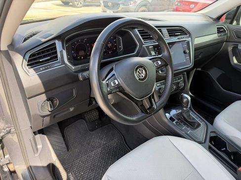Used 2019 Volkswagen Tiguan SEL FWD image 13