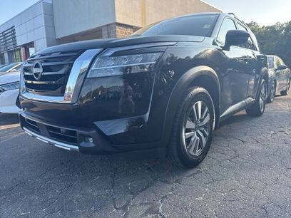Used 2022 Nissan Pathfinder SL
