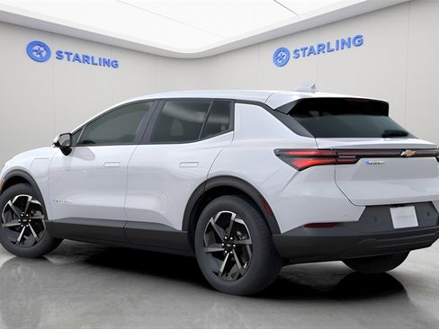 New 2026 Chevrolet Equinox EV LT image 3