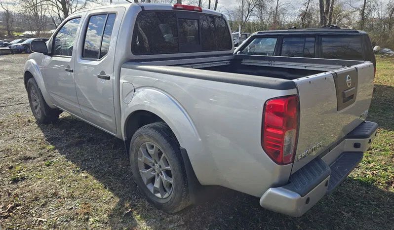 Used 2021 Nissan Frontier SV AWD/4WD image 2