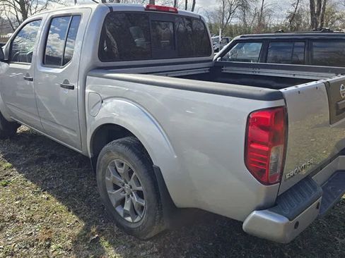 Used 2021 Nissan Frontier SV AWD/4WD image 2