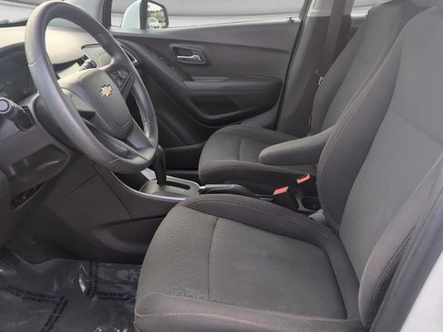 Used 2017 Chevrolet Trax LS FWD image 14