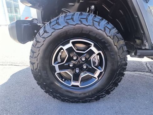 Used 2023 Jeep Gladiator Mojave w/ LED Lighting Group image 10