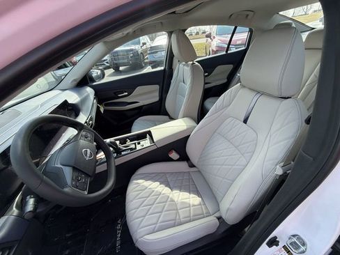 New 2026 Nissan Sentra SL w/ Floor Mat Package FWD image 11
