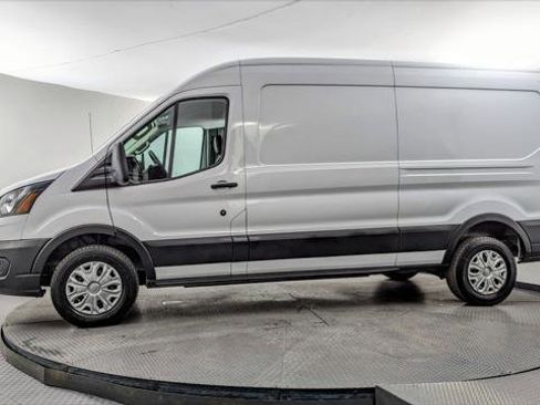 Used 2022 Ford E-Transit Medium Roof RWD image 3