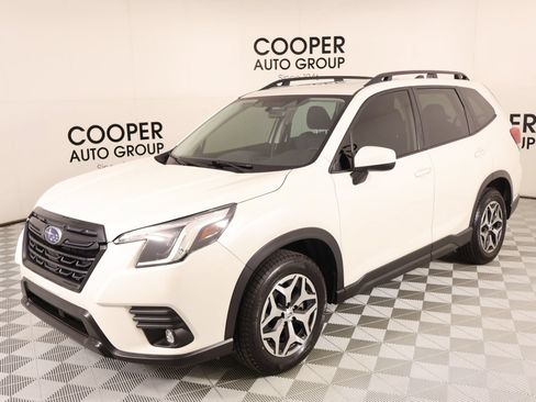Used 2024 Subaru Forester Premium AWD/4WD image 10