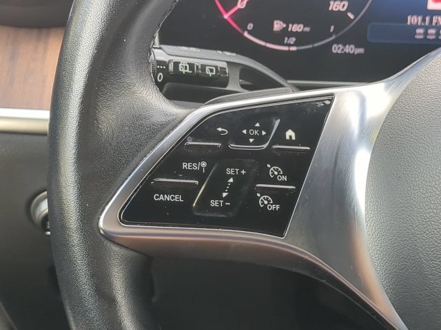 Used 2025 Mercedes-Benz GLC 300 image 27
