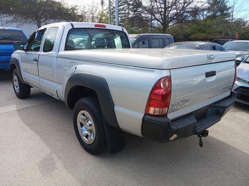 Used 2007 Toyota Tacoma PreRunner RWD image 4