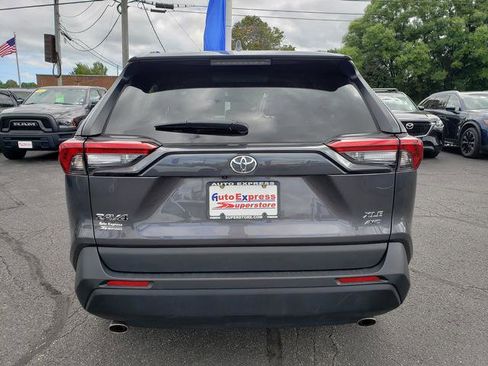 Used 2024 Toyota RAV4 XLE image 6
