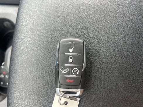 Used 2025 RAM 1500 Big Horn AWD/4WD image 16
