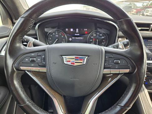 Certified 2023 Cadillac XT6 Sport w/ Platinum Package AWD/4WD image 10