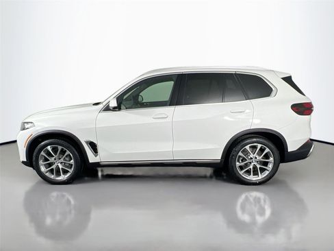 New 2026 BMW X5 xDrive40i w/ Climate Comfort Package image 3