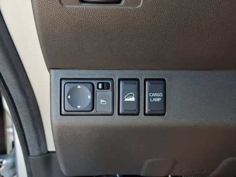 Used 2014 Nissan Frontier PRO-4X w/ Pro-4x Graphics Package AWD/4WD image 25