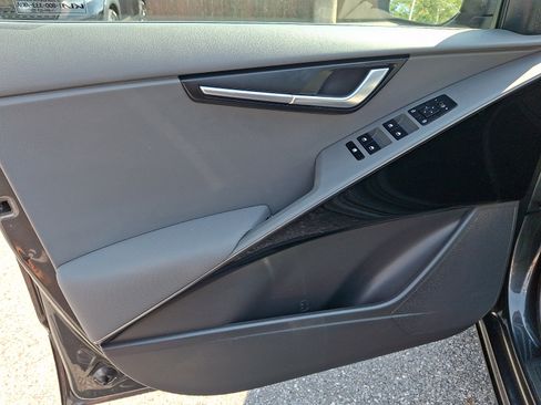 Used 2023 Kia Niro EX FWD image 12