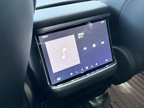 Used 2025 Tesla Model X AWD/4WD image 53