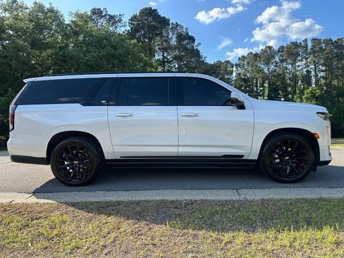 Used 2021 Cadillac Escalade ESV Sport w/ Driver Assist Tech Package image 4