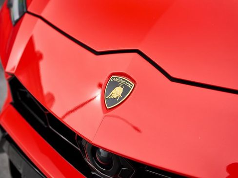 Used 2021 Lamborghini Urus image 8