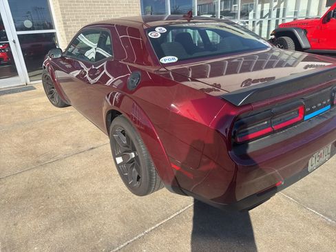 Used 2023 Dodge Challenger SRT Hellcat image 3