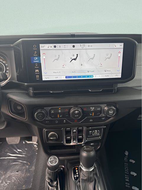 New 2026 Jeep Gladiator Sport AWD/4WD image 19