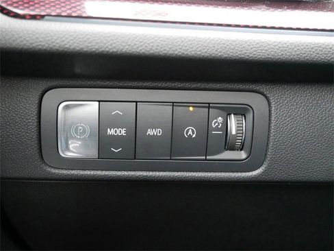 Used 2024 Chevrolet Traverse RS w/ LPO, Floor Liner Package image 24