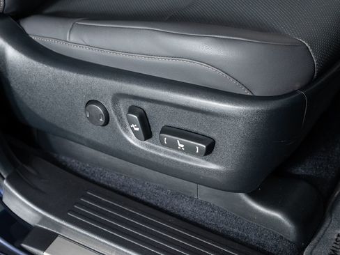 Used 2021 Lexus GX 460 Premium w/ Premium Package image 30