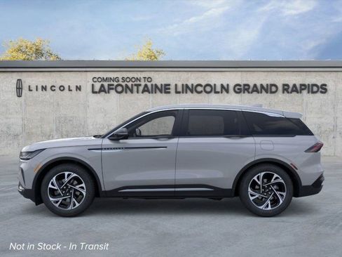 New 2026 Lincoln Nautilus Premier image 3