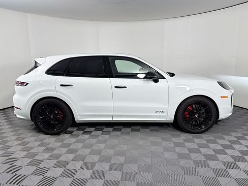 Used 2026 Porsche Cayenne GTS AWD/4WD image 8