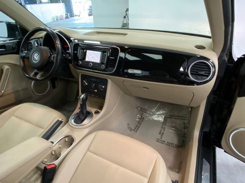 Used 2014 Volkswagen Beetle 2.5 image 27