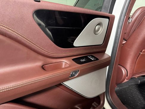 Certified 2023 Lincoln Aviator Black Label w/ Dynamic Handling Package AWD/4WD image 49